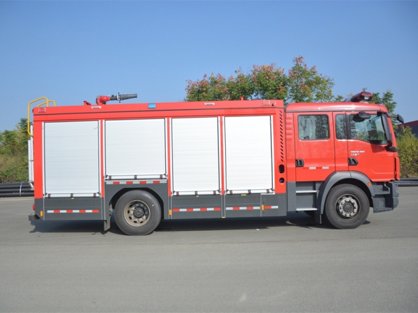 德國曼恩壓縮空氣泡沫消防車